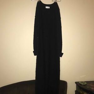 black maxi long sleeved dress